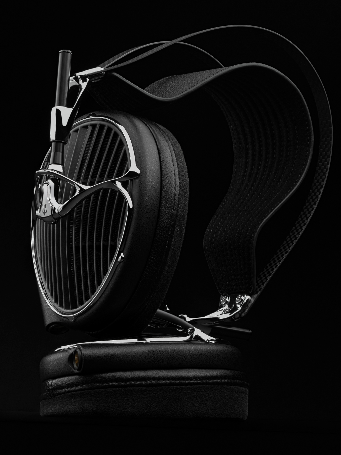 Full view of the Meze Audio ARTA flagship planar magnetic headphones